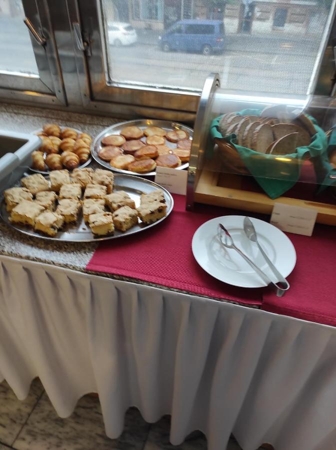 Hotel Legie Bed And Breakfast Prague Luaran gambar